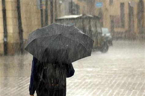 夢見突然下大雨|梦见下大雨是什么意思 做梦梦到下大雨好不好